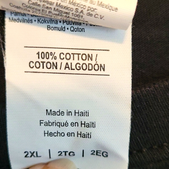 🐇Monty Python T-Shirt🐇 - Picture 2 of 5